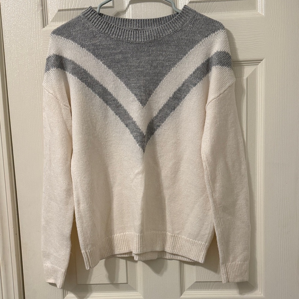 Banana Republic Women's Gray and Cream Sweater
